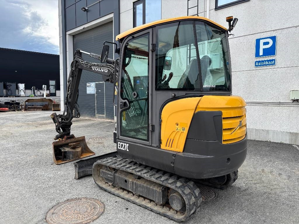 Volvo EC27C PYÖRITTÄJÄLLÄ - Minigraafmachine: afbeelding 2 Volvo EC27C PYÖRITTÄJÄLLÄ - Minigraafmachine: afbeelding 2