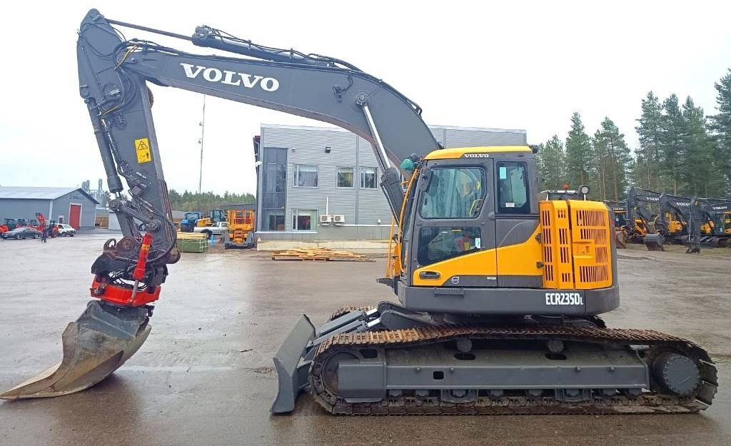 Volvo ECR235DL PYÖRITTÄJÄLLÄ  - Rupsgraafmachine: afbeelding 1 Volvo ECR235DL PYÖRITTÄJÄLLÄ  - Rupsgraafmachine: afbeelding 1