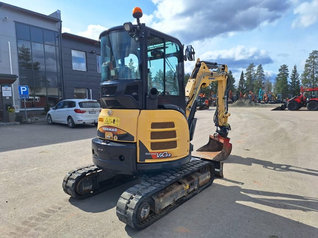 Yanmar ViO33-U PYÖRITTÄJÄLLÄ  - Minigraafmachine: afbeelding 3 Yanmar ViO33-U PYÖRITTÄJÄLLÄ  - Minigraafmachine: afbeelding 3
