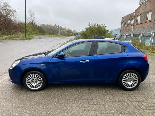 Alfa Romeo Giulietta Basis. Klima. Navi. Tempomat. - Stationwagen: afbeelding 2 Alfa Romeo Giulietta Basis. Klima. Navi. Tempomat. - Stationwagen: afbeelding 2