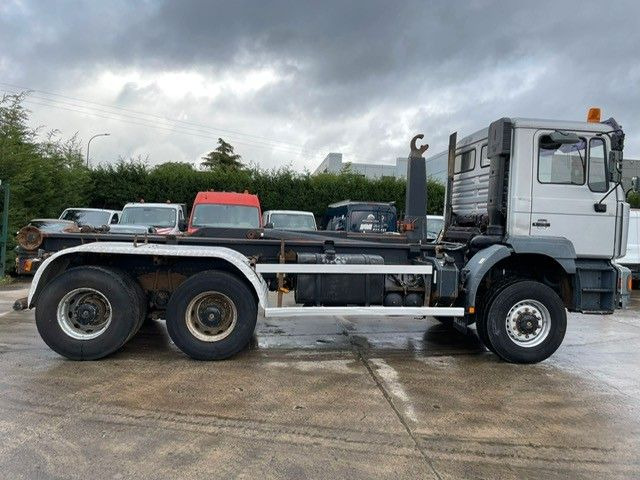 MAN 33-350. 6X6. Motorschaden. - Haakarmsysteem vrachtwagen: afbeelding 1 MAN 33-350. 6X6. Motorschaden. - Haakarmsysteem vrachtwagen: afbeelding 1