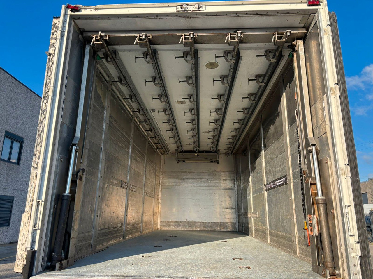 MAN TGM 18.340 Rohrbahnen - Fleish/meat - Koelwagen vrachtwagen: afbeelding 3 MAN TGM 18.340 Rohrbahnen - Fleish/meat - Koelwagen vrachtwagen: afbeelding 3