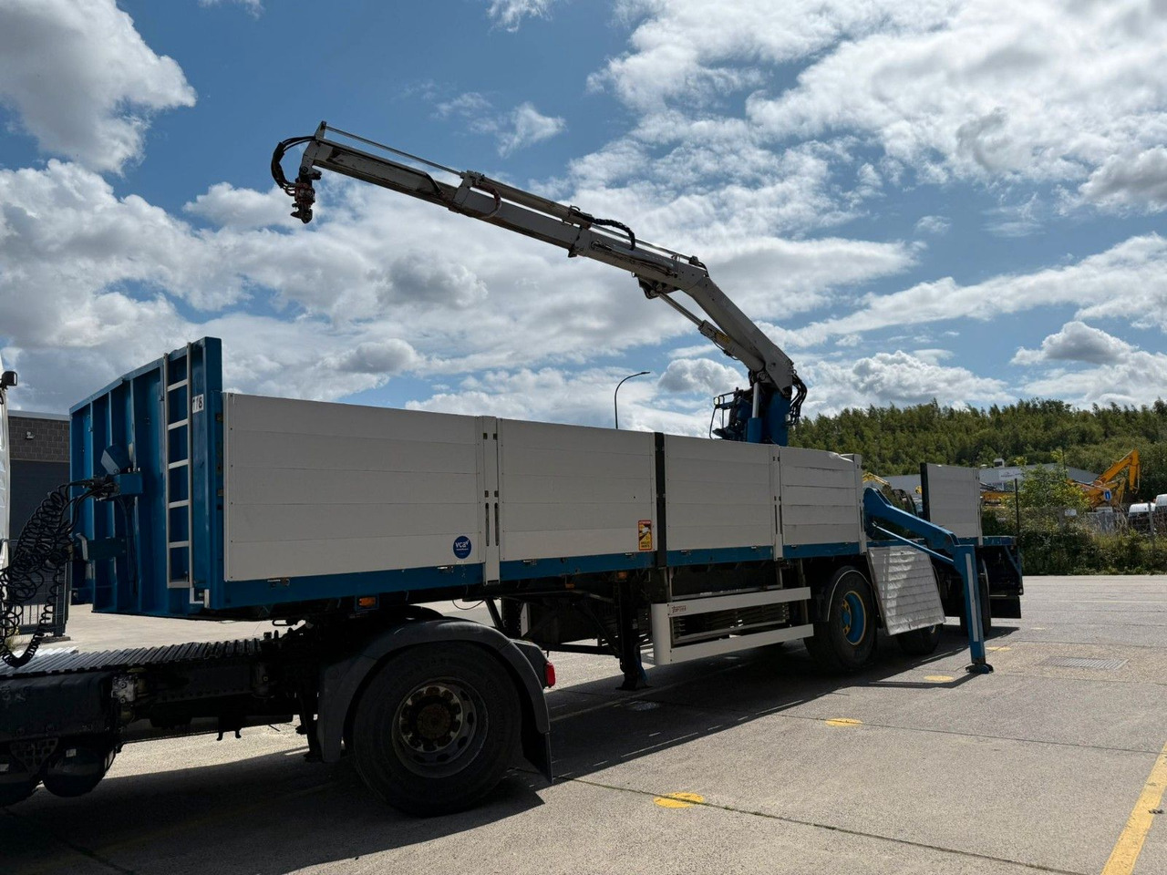 Vogelzang. Kran HIAB R165 roto. TUV 10/2025 - Vlakke/ Open oplegger: afbeelding 3 Vogelzang. Kran HIAB R165 roto. TUV 10/2025 - Vlakke/ Open oplegger: afbeelding 3