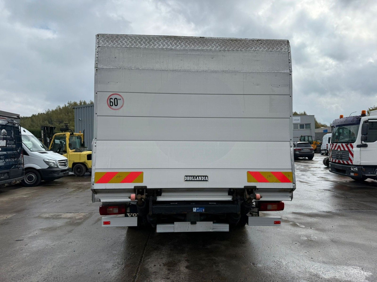 Volvo FL6-250. ALU Pritsche 5.00m. LBW. Klima. - Vrachtwagen met open laadbak: afbeelding 4 Volvo FL6-250. ALU Pritsche 5.00m. LBW. Klima. - Vrachtwagen met open laadbak: afbeelding 4