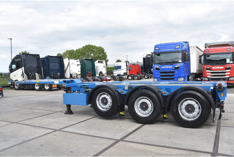 Broshuis MFCC - LIFT AXLE - SAF AXLES - DISC BRAKES - 2 x EXTENDABLE - EXCELLENT CONDITION - - Containertransporter/ Wissellaadbak oplegger: afbeelding 4 Broshuis MFCC - LIFT AXLE - SAF AXLES - DISC BRAKES - 2 x EXTENDABLE - EXCELLENT CONDITION - - Containertransporter/ Wissellaadbak oplegger: afbeelding 4