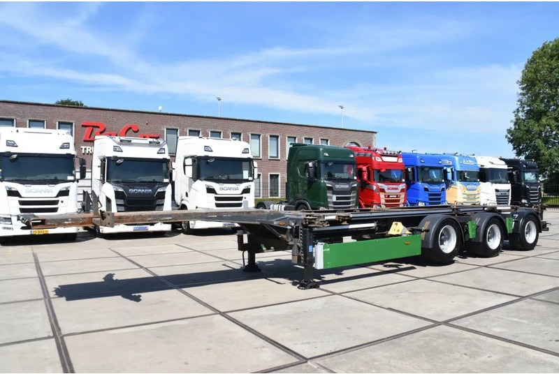 Renders ROC 16.30 - X-STEERING - LIFT AXLE - BPW AXLES - DISC BRAKES - EXTENDABLE - - Containertransporter/ Wissellaadbak oplegger: afbeelding 5 Renders ROC 16.30 - X-STEERING - LIFT AXLE - BPW AXLES - DISC BRAKES - EXTENDABLE - - Containertransporter/ Wissellaadbak oplegger: afbeelding 5