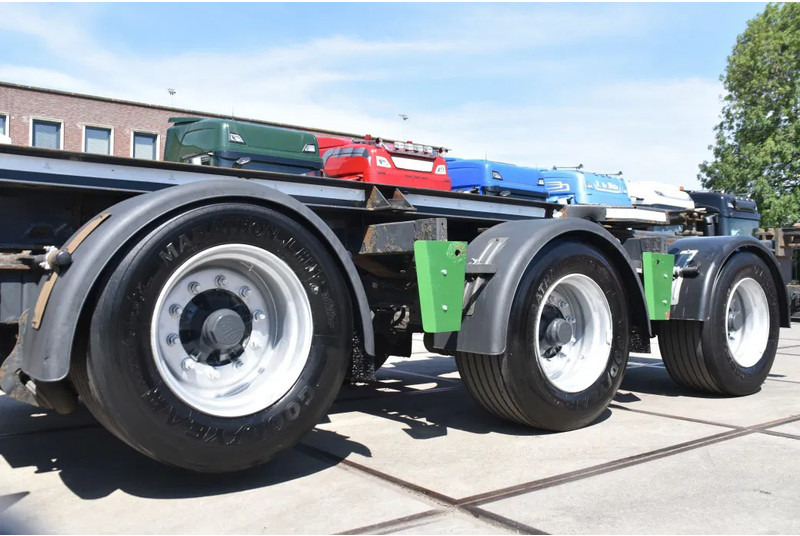 Renders ROC 16.30 - X-STEERING - LIFT AXLE - BPW AXLES - DISC BRAKES - EXTENDABLE - - Containertransporter/ Wissellaadbak oplegger: afbeelding 3 Renders ROC 16.30 - X-STEERING - LIFT AXLE - BPW AXLES - DISC BRAKES - EXTENDABLE - - Containertransporter/ Wissellaadbak oplegger: afbeelding 3
