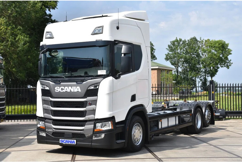 Scania R450 NGS 6x2*4NB - BDF - RETARDER - 703 TKM - FULL AIR - WHEELBASE: 495 CM - NAVI - TOP CONDITION - - Containertransporter/ Wissellaadbak vrachtwagen: afbeelding 2 Scania R450 NGS 6x2*4NB - BDF - RETARDER - 703 TKM - FULL AIR - WHEELBASE: 495 CM - NAVI - TOP CONDITION - - Containertransporter/ Wissellaadbak vrachtwagen: afbeelding 2