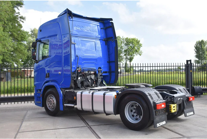 Scania R530 V8 NGS 4x2 - ADR FL - RETARDER - 253 TKM - ACC - NAVI - PTO - DIFF. LOCK - EXCELLENT CONDITION - - Trekker: afbeelding 3 Scania R530 V8 NGS 4x2 - ADR FL - RETARDER - 253 TKM - ACC - NAVI - PTO - DIFF. LOCK - EXCELLENT CONDITION - - Trekker: afbeelding 3