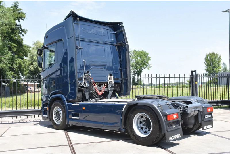 Scania S450 NGS 4x2NB - FULL AIR - 727 TKM - RETARDER - PARK. AIRCO - 2 x FUEL TANKS - TOP CONDITION - - Trekker: afbeelding 3 Scania S450 NGS 4x2NB - FULL AIR - 727 TKM - RETARDER - PARK. AIRCO - 2 x FUEL TANKS - TOP CONDITION - - Trekker: afbeelding 3