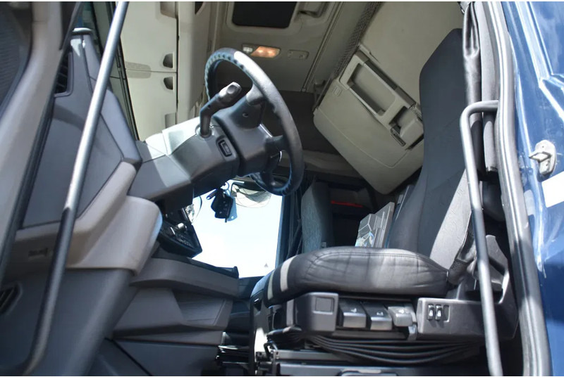 Scania S450 NGS 4x2NB - FULL AIR - 787 TKM - RETARDER - PARK. AIRCO - 2 x FUEL TANKS - TOP CONDITION - - Trekker: afbeelding 4 Scania S450 NGS 4x2NB - FULL AIR - 787 TKM - RETARDER - PARK. AIRCO - 2 x FUEL TANKS - TOP CONDITION - - Trekker: afbeelding 4