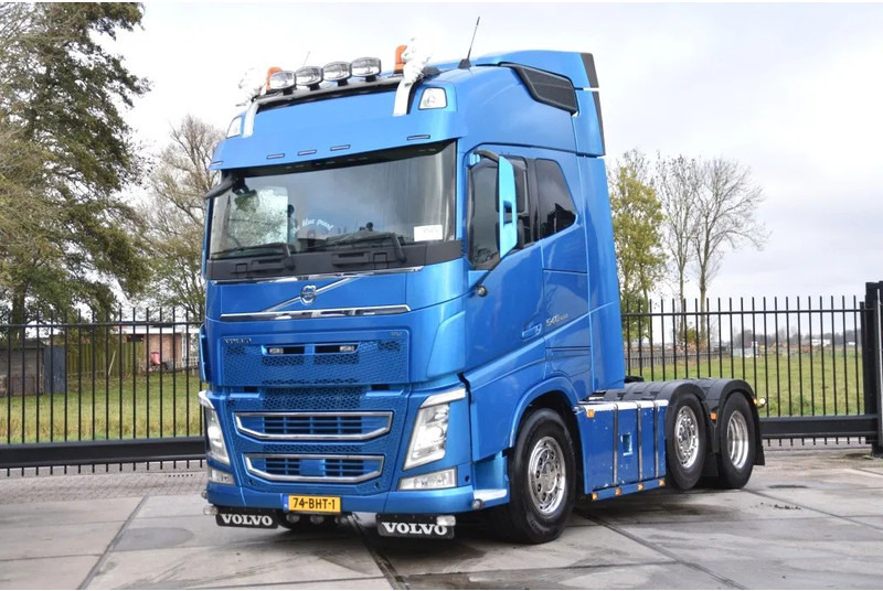 Volvo FH 540 Globe 6x2/4 - 633 TKM - HYDRAULICS - PTO - 2 BEDS - XENON - GOOD CONDITION - - Trekker: afbeelding 2 Volvo FH 540 Globe 6x2/4 - 633 TKM - HYDRAULICS - PTO - 2 BEDS - XENON - GOOD CONDITION - - Trekker: afbeelding 2