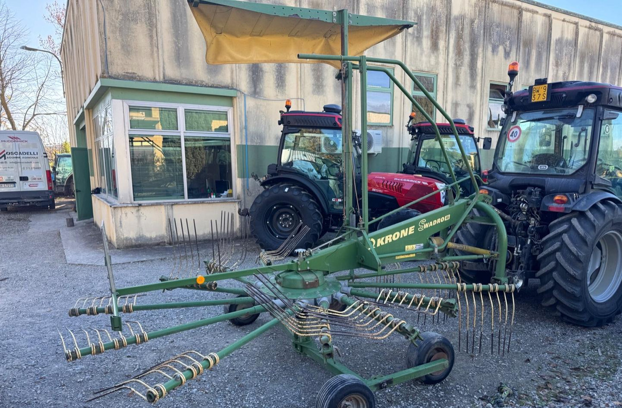 - Hooischudder: afbeelding 1 - Hooischudder: afbeelding 1