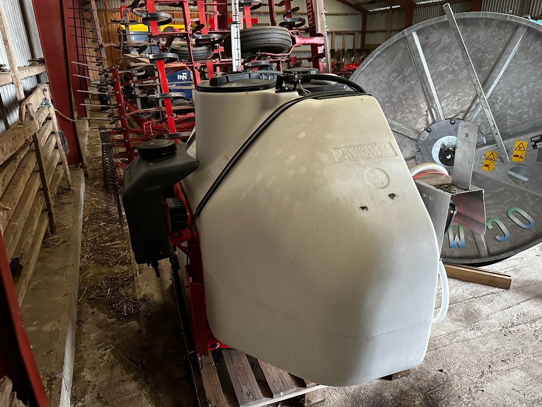 Tecno Engeneering Tecnospra Front tank 600 - Aardappelrooier: afbeelding 2 Tecno Engeneering Tecnospra Front tank 600 - Aardappelrooier: afbeelding 2