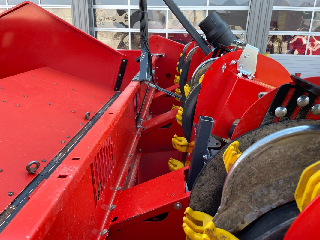 Dewulf CP 42 Trailed SC Compact - Oogstmachine: afbeelding 4 Dewulf CP 42 Trailed SC Compact - Oogstmachine: afbeelding 4