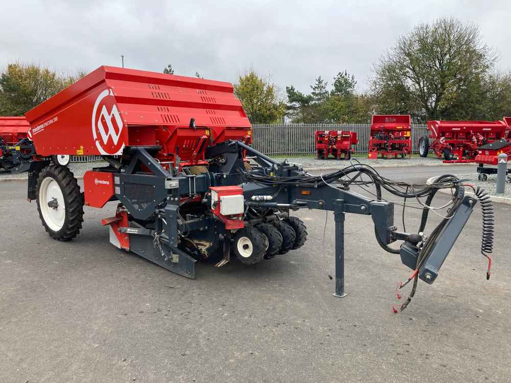 Dewulf Dewulf, MS 2000 RS, 2 Row, Trailed, Belt, Potato Planter - Oogstmachine: afbeelding 1 Dewulf Dewulf, MS 2000 RS, 2 Row, Trailed, Belt, Potato Planter - Oogstmachine: afbeelding 1