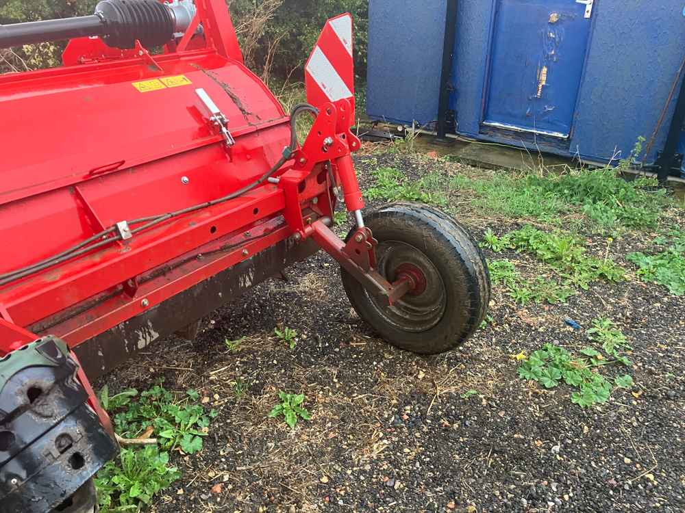 Grimme TOPPA 800 COMBI - Oogstmachine: afbeelding 2 Grimme TOPPA 800 COMBI - Oogstmachine: afbeelding 2