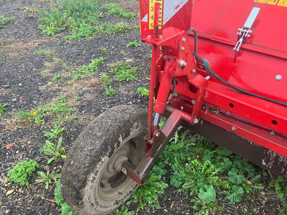 Grimme TOPPA 800 COMBI - Oogstmachine: afbeelding 4 Grimme TOPPA 800 COMBI - Oogstmachine: afbeelding 4
