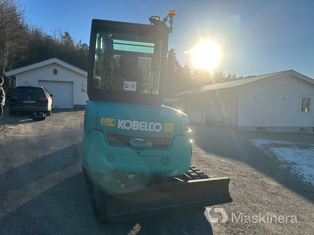 Grävmaskin Kobelco SK26 - Rupsgraafmachine: afbeelding 4 Grävmaskin Kobelco SK26 - Rupsgraafmachine: afbeelding 4