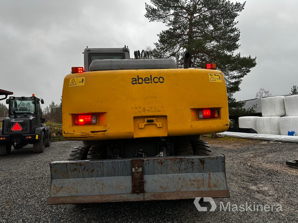 Hjulgrävare XCMG XE150W med flertal redskap - Rupsgraafmachine: afbeelding 4 Hjulgrävare XCMG XE150W med flertal redskap - Rupsgraafmachine: afbeelding 4