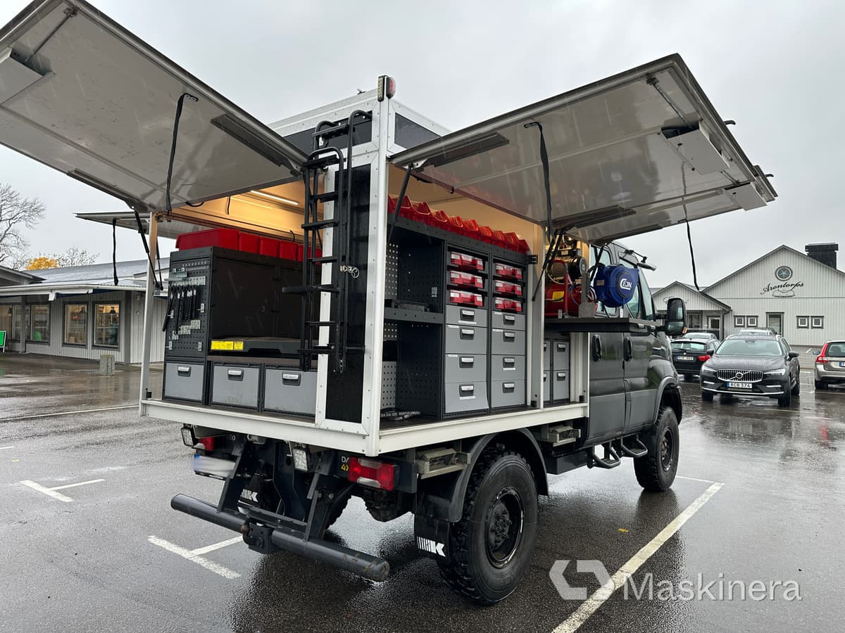 Iveco Daily 55-180 4x4 3.0 Arbetsbil Iveco Daily 4x4 3.0 - Gesloten bestelwagen: afbeelding 5 Iveco Daily 55-180 4x4 3.0 Arbetsbil Iveco Daily 4x4 3.0 - Gesloten bestelwagen: afbeelding 5