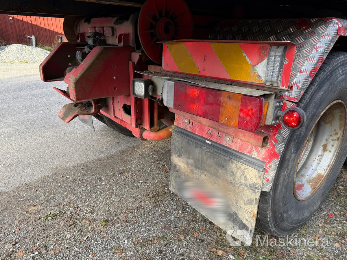 Haakarmsysteem vrachtwagen Lastväxlare Scania R420 6X4 Tridem med maskinflak och grusflak: afbeelding 34