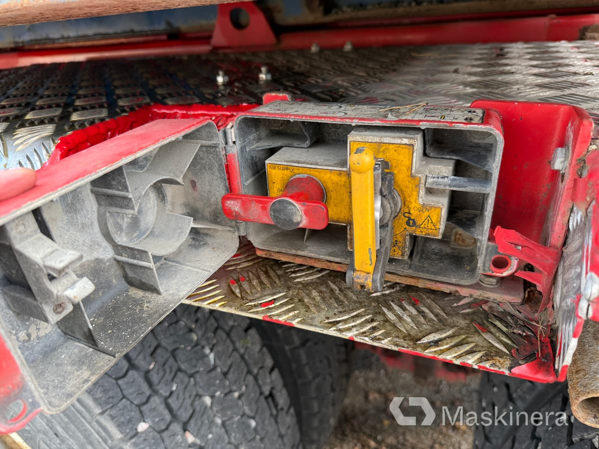 Haakarmsysteem vrachtwagen Lastväxlare Scania R420 6X4 Tridem med maskinflak och grusflak: afbeelding 42