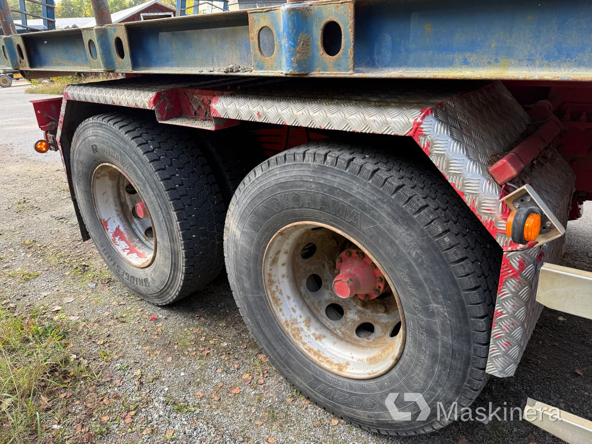 Haakarmsysteem vrachtwagen Lastväxlare Scania R420 6X4 Tridem med maskinflak och grusflak: afbeelding 32