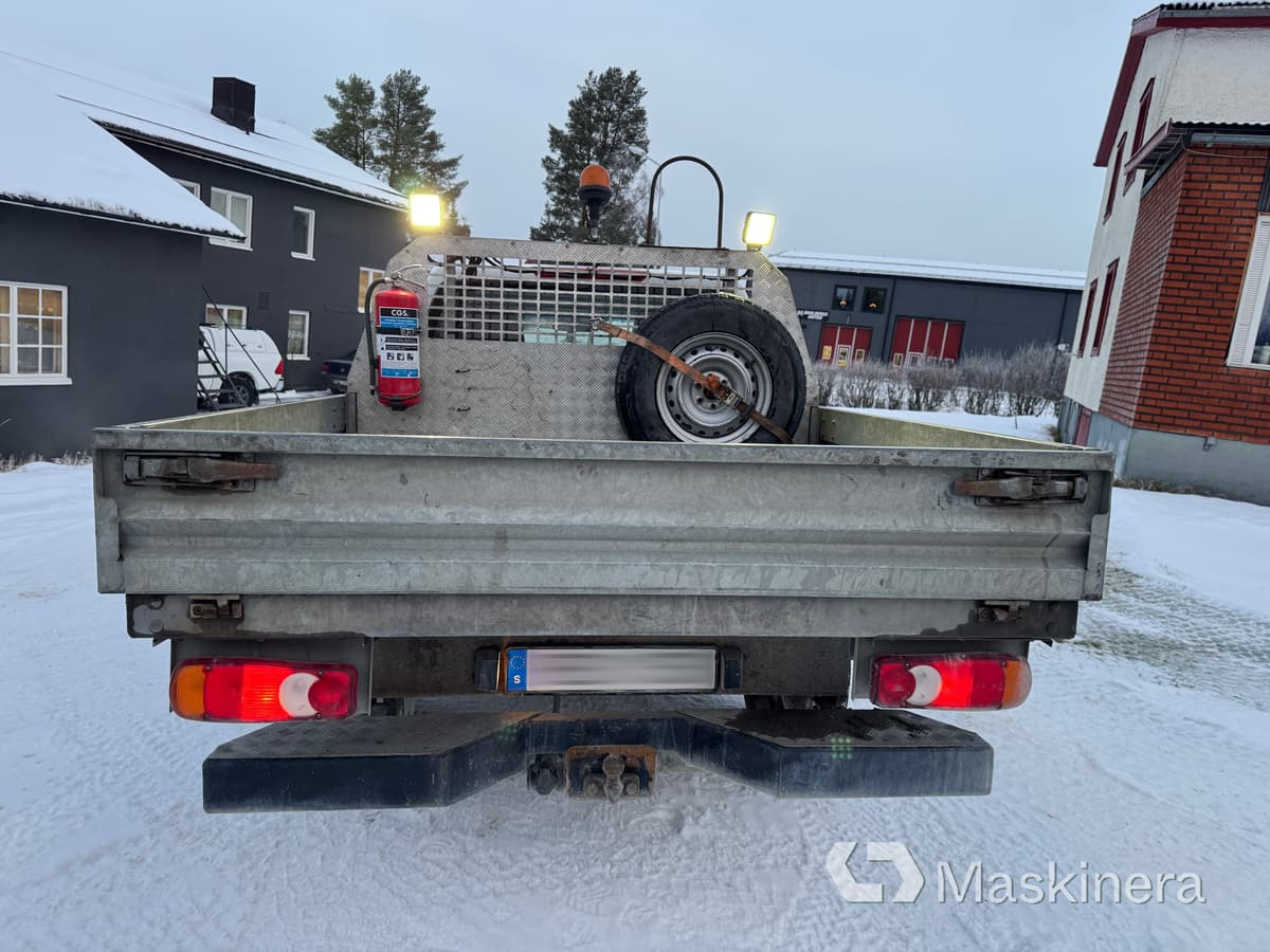 Pickup Nissan Navara med flak - Kleine bestelwagen: afbeelding 4 Pickup Nissan Navara med flak - Kleine bestelwagen: afbeelding 4