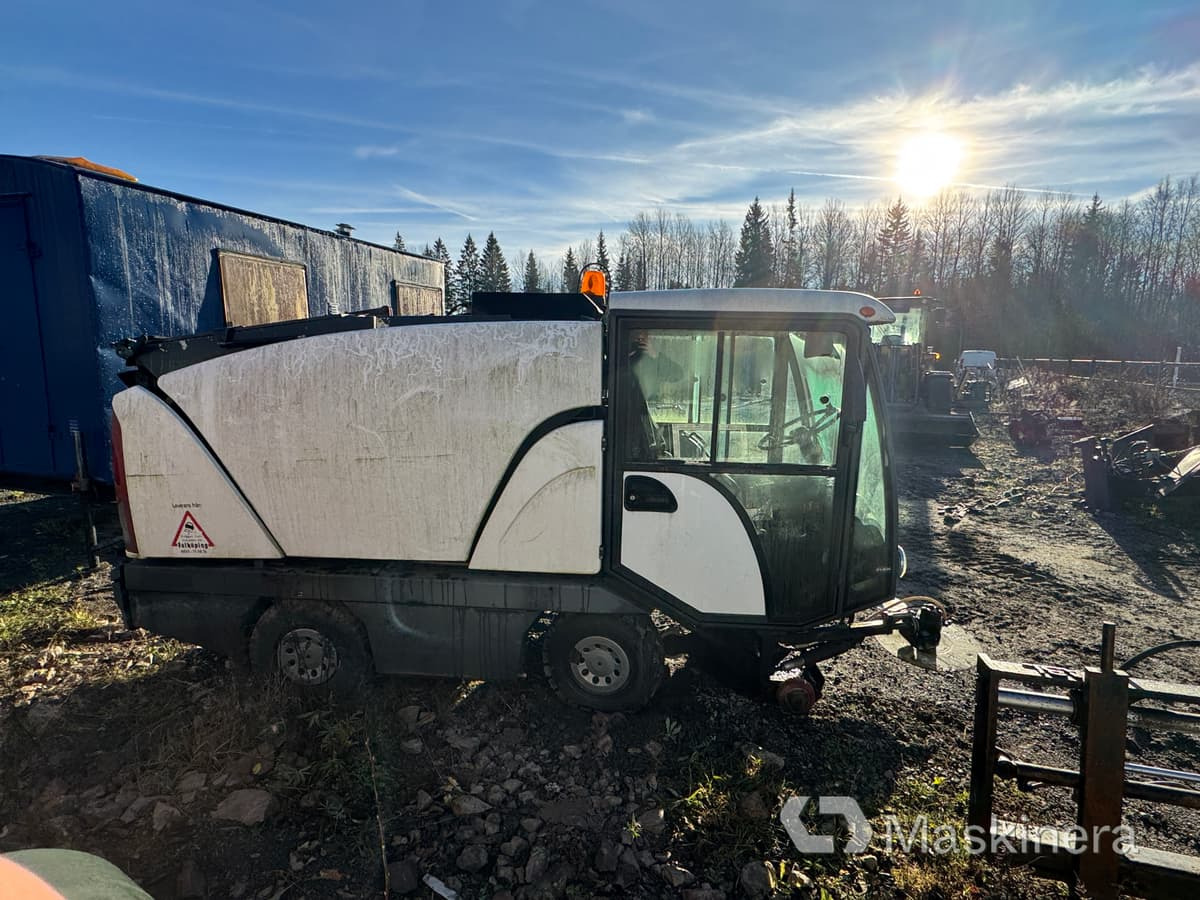 Sopmaskin Johnston Compact 142A 101T (Rep. objekt) - Veegwagen: afbeelding 4 Sopmaskin Johnston Compact 142A 101T (Rep. objekt) - Veegwagen: afbeelding 4