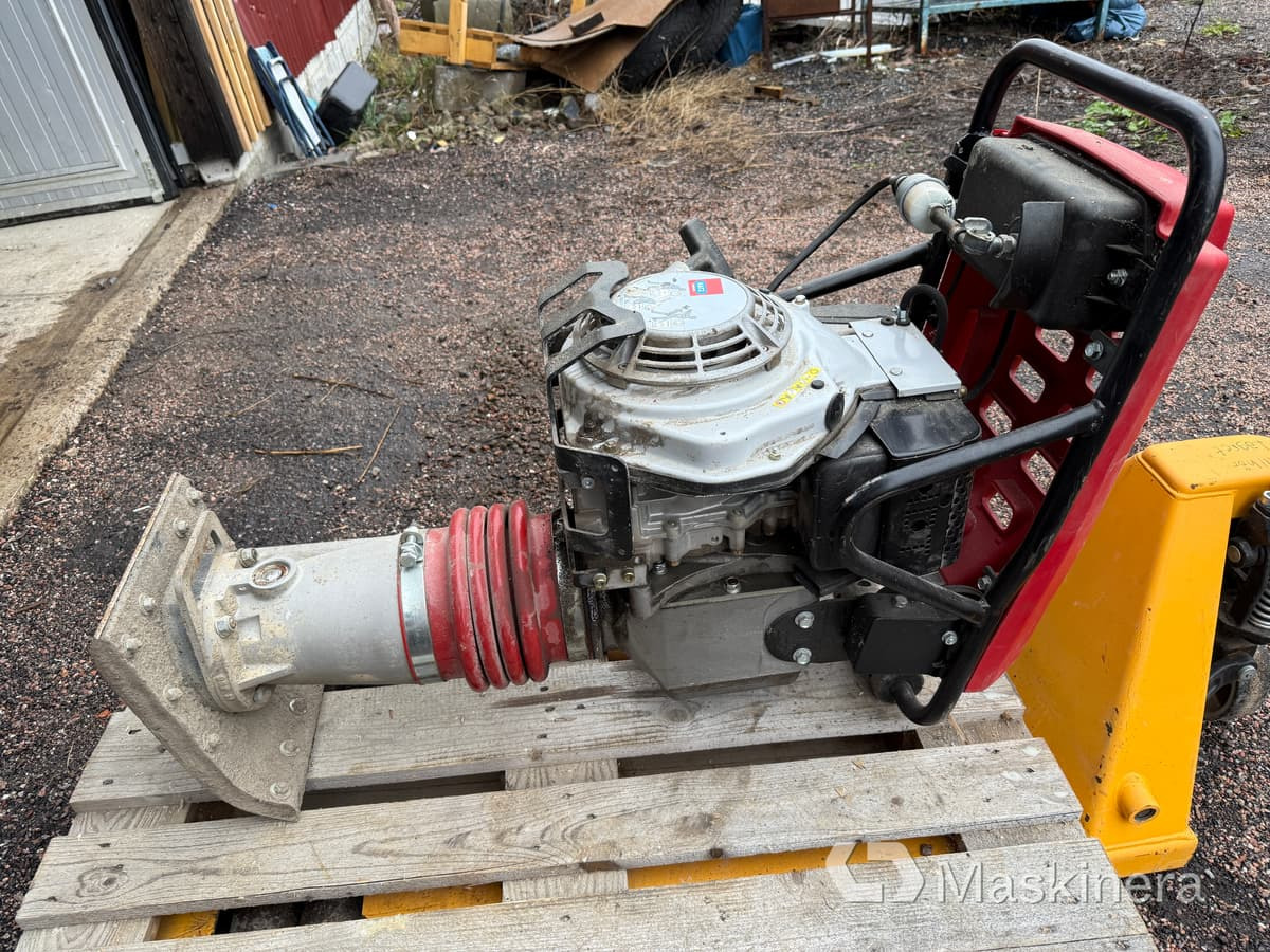 Stamp Swepac T84 - Trilplaat: afbeelding 1 Stamp Swepac T84 - Trilplaat: afbeelding 1