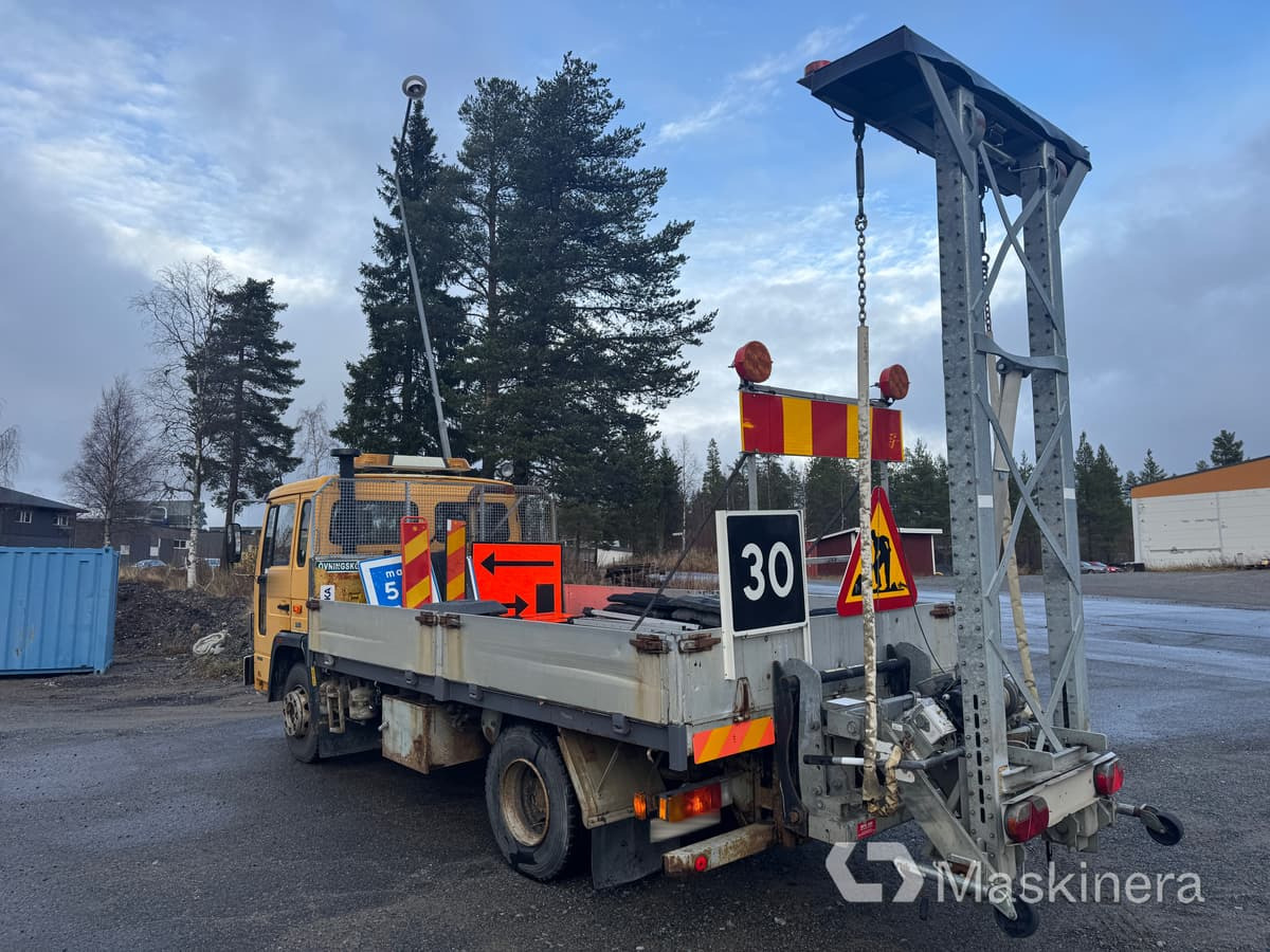 Volvo FL611 4X2 TMA-bil Volvo FL611 - Vrachtwagen met open laadbak: afbeelding 3 Volvo FL611 4X2 TMA-bil Volvo FL611 - Vrachtwagen met open laadbak: afbeelding 3