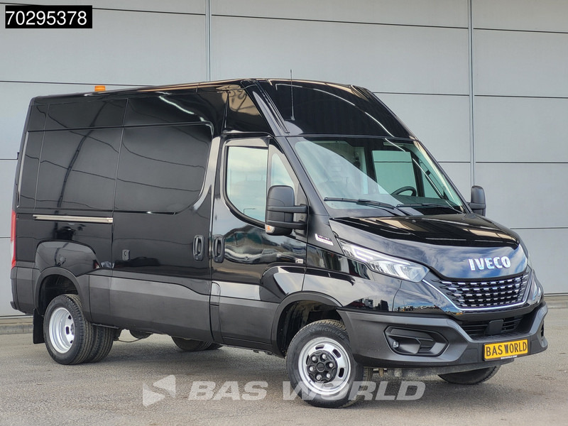 Iveco Daily 35C18 3.0L Automaat L2H2 Dubbellucht 3,5t Trekhaak Navi Airco Cruise Camera Euro6 L2 Airco Trekhaak Cruise control - Gesloten bestelwagen: afbeelding 3 Iveco Daily 35C18 3.0L Automaat L2H2 Dubbellucht 3,5t Trekhaak Navi Airco Cruise Camera Euro6 L2 Airco Trekhaak Cruise control - Gesloten bestelwagen: afbeelding 3