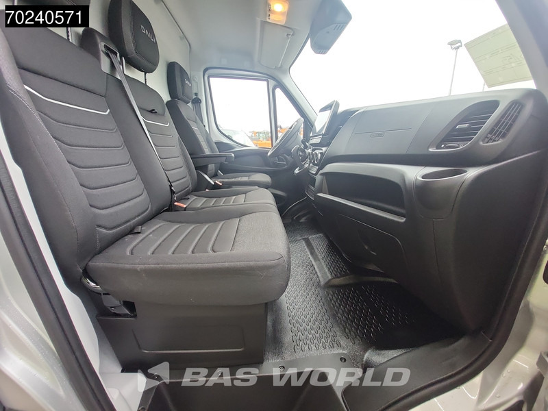 Nieuw Gesloten bestelwagen Iveco Daily 35C18 3.0L Automaat L3H2 180PK Dubbellucht 3,5t Trekgewicht ACC Navi Camera Parkeersensoren 16m3 Euro6 L4H2 16m3 Airco: afbeelding 13 Nieuw Gesloten bestelwagen Iveco Daily 35C18 3.0L Automaat L3H2 180PK Dubbellucht 3,5t Trekgewicht ACC Navi Camera Parkeersensoren 16m3 Euro6 L4H2 16m3 Airco: afbeelding 13
