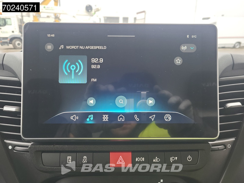 Nieuw Gesloten bestelwagen Iveco Daily 35C18 3.0L Automaat L3H2 180PK Dubbellucht 3,5t Trekgewicht ACC Navi Camera Parkeersensoren 16m3 Euro6 L4H2 16m3 Airco: afbeelding 15 Nieuw Gesloten bestelwagen Iveco Daily 35C18 3.0L Automaat L3H2 180PK Dubbellucht 3,5t Trekgewicht ACC Navi Camera Parkeersensoren 16m3 Euro6 L4H2 16m3 Airco: afbeelding 15