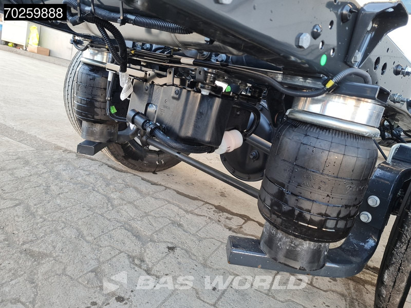 Iveco Daily 35C18 3.0L Automaat Luchtvering Laadklep Zijdeur Dubbellucht Bakwagen 180PK LED Airco Cruise Camera Lat om Lat D'Hollandia Euro6 - Bestelwagen gesloten laadbak: afbeelding 5 Iveco Daily 35C18 3.0L Automaat Luchtvering Laadklep Zijdeur Dubbellucht Bakwagen 180PK LED Airco Cruise Camera Lat om Lat D'Hollandia Euro6 - Bestelwagen gesloten laadbak: afbeelding 5