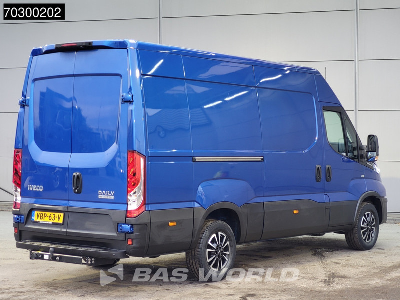 Iveco Daily 35S16 Automaat L2H2 3,5t Trekhaak ACC LED Airco Cruise Camera Parkeersensoren LM-Velgen Euro6 L2 Airco Trekhaak - Gesloten bestelwagen: afbeelding 5 Iveco Daily 35S16 Automaat L2H2 3,5t Trekhaak ACC LED Airco Cruise Camera Parkeersensoren LM-Velgen Euro6 L2 Airco Trekhaak - Gesloten bestelwagen: afbeelding 5