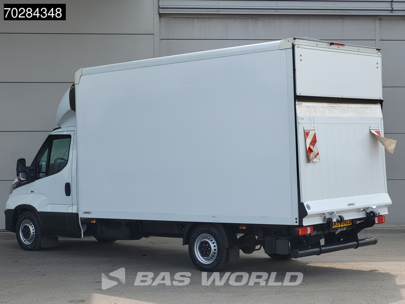 Iveco Daily 35S16 Automaat Laadklep Bakwagen 160PK Airco Camera Euro6 Meubelbak Koffer 21m3 Airco - Bestelwagen gesloten laadbak: afbeelding 2 Iveco Daily 35S16 Automaat Laadklep Bakwagen 160PK Airco Camera Euro6 Meubelbak Koffer 21m3 Airco - Bestelwagen gesloten laadbak: afbeelding 2