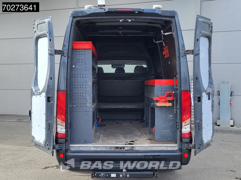 Iveco Daily 35S16 Dubbel Cabine Automaat 3,5t Trekhaak Werkplaatsinrichting LED Airco Cruise Camera Parkeersensoren DC Doka Mixto 8m3 Airco - Gesloten bestelwagen: afbeelding 5 Iveco Daily 35S16 Dubbel Cabine Automaat 3,5t Trekhaak Werkplaatsinrichting LED Airco Cruise Camera Parkeersensoren DC Doka Mixto 8m3 Airco - Gesloten bestelwagen: afbeelding 5
