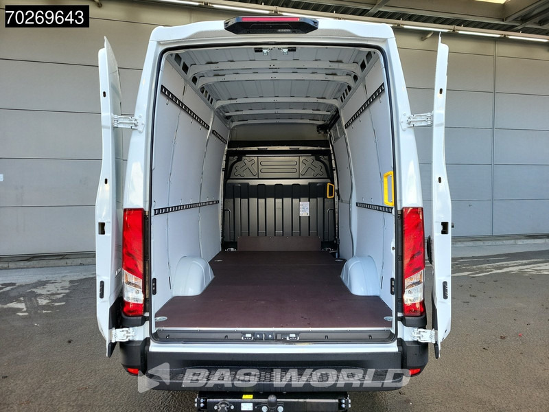 Iveco Daily 35S21 3.0L Automaat Black Edition 2025 model L2H2 Trekhaak Tacho ACC LED CarPlay Velgen Camera 12m3 Airco Trekhaak - Gesloten bestelwagen: afbeelding 3 Iveco Daily 35S21 3.0L Automaat Black Edition 2025 model L2H2 Trekhaak Tacho ACC LED CarPlay Velgen Camera 12m3 Airco Trekhaak - Gesloten bestelwagen: afbeelding 3