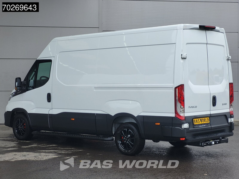 Iveco Daily 35S21 3.0L Automaat Black Edition 2025 model L2H2 Trekhaak Tacho ACC LED CarPlay Velgen Camera 12m3 Airco Trekhaak - Gesloten bestelwagen: afbeelding 2 Iveco Daily 35S21 3.0L Automaat Black Edition 2025 model L2H2 Trekhaak Tacho ACC LED CarPlay Velgen Camera 12m3 Airco Trekhaak - Gesloten bestelwagen: afbeelding 2