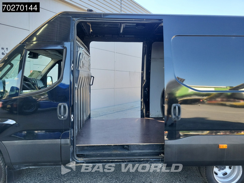 Iveco Daily 50C18 3.0L 180PK Dubbellucht 2x Schuifdeur L2H2 Euro6 Camera Airco Cruise L2 12m3 Airco Cruise control - Gesloten bestelwagen: afbeelding 3 Iveco Daily 50C18 3.0L 180PK Dubbellucht 2x Schuifdeur L2H2 Euro6 Camera Airco Cruise L2 12m3 Airco Cruise control - Gesloten bestelwagen: afbeelding 3