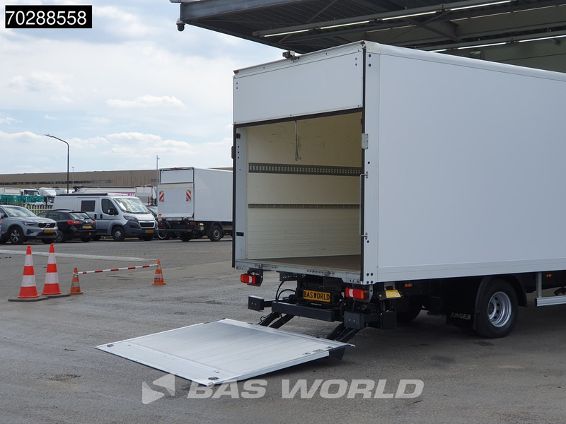 Iveco Daily 70C21 Automaat Luchtvering Laadklep 210PK Airco Cruise Camera Euro6 Meubelbak Koffer 37m3 Airco Cruise control - Bestelwagen gesloten laadbak: afbeelding 3 Iveco Daily 70C21 Automaat Luchtvering Laadklep 210PK Airco Cruise Camera Euro6 Meubelbak Koffer 37m3 Airco Cruise control - Bestelwagen gesloten laadbak: afbeelding 3