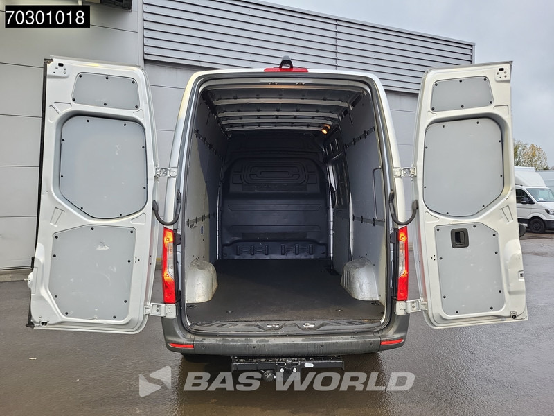 Mercedes-Benz Sprinter 315 CDI Special Edition Automaat L2H2 Trekhaak 150PK Airco Camera Parkeersensoren MBUX CarPlay Euro6 L2 12m3 Airco - Kleine bestelwagen: afbeelding 3 Mercedes-Benz Sprinter 315 CDI Special Edition Automaat L2H2 Trekhaak 150PK Airco Camera Parkeersensoren MBUX CarPlay Euro6 L2 12m3 Airco - Kleine bestelwagen: afbeelding 3