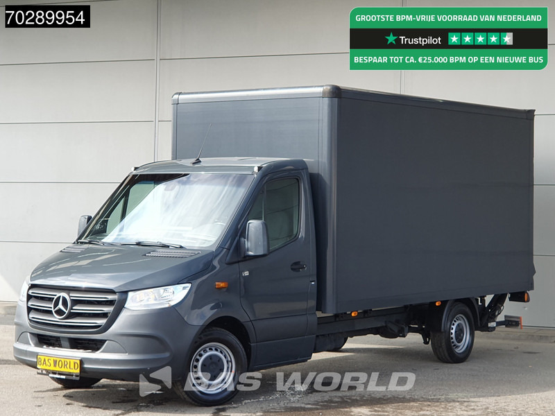 Mercedes-Benz Sprinter 316 CDI COMING SOON! Laadklep Bakwagen Airco Camera MBUX CarPlay Euro6 Meubelbak Koffer 19m3 Airco Cruise control - Bestelwagen gesloten laadbak: afbeelding 1 Mercedes-Benz Sprinter 316 CDI COMING SOON! Laadklep Bakwagen Airco Camera MBUX CarPlay Euro6 Meubelbak Koffer 19m3 Airco Cruise control - Bestelwagen gesloten laadbak: afbeelding 1