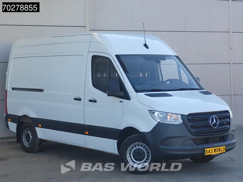 Mercedes-Benz Sprinter 317 CDI Automaat L2H2 Airco Cruise Camera MBUX CarPlay Euro6 L2 11m3 Airco Cruise control - Gesloten bestelwagen: afbeelding 3 Mercedes-Benz Sprinter 317 CDI Automaat L2H2 Airco Cruise Camera MBUX CarPlay Euro6 L2 11m3 Airco Cruise control - Gesloten bestelwagen: afbeelding 3