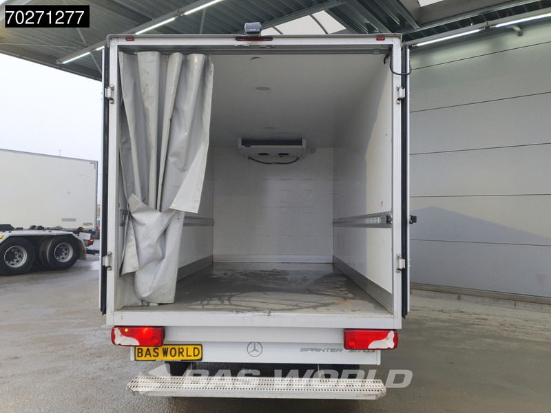 Mercedes-Benz Sprinter 317 CDI Koelwagen Automaat Carrier Xarios 350 230V stekker Cruise Airco Camera Koel Kühlkoffer Koeler Bakwagen 17m3 Airco Cruise - Koelwagen: afbeelding 3 Mercedes-Benz Sprinter 317 CDI Koelwagen Automaat Carrier Xarios 350 230V stekker Cruise Airco Camera Koel Kühlkoffer Koeler Bakwagen 17m3 Airco Cruise - Koelwagen: afbeelding 3