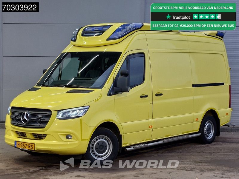 Mercedes-Benz Sprinter 319 CDI 3.0L V6 Ambulance 190PK L2H2 LED Airco Cruise Camera MBUX CarPlay Euro6 Krankenwagen Rettungswagen L2 8m3 Airco Cruise c - Ambulance: afbeelding 1 Mercedes-Benz Sprinter 319 CDI 3.0L V6 Ambulance 190PK L2H2 LED Airco Cruise Camera MBUX CarPlay Euro6 Krankenwagen Rettungswagen L2 8m3 Airco Cruise c - Ambulance: afbeelding 1