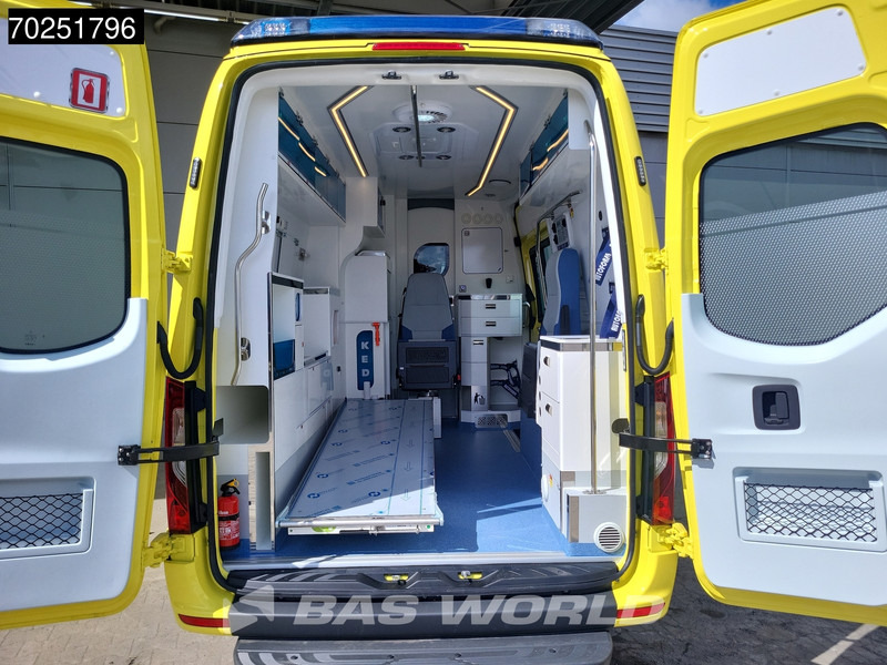 Mercedes-Benz Sprinter 319 CDI Automaat L2H2 New! Ambulance Ziekenwagen Rettungswagen Krankenwagen 10m3 Airco Cruise control - Ambulance: afbeelding 3 Mercedes-Benz Sprinter 319 CDI Automaat L2H2 New! Ambulance Ziekenwagen Rettungswagen Krankenwagen 10m3 Airco Cruise control - Ambulance: afbeelding 3