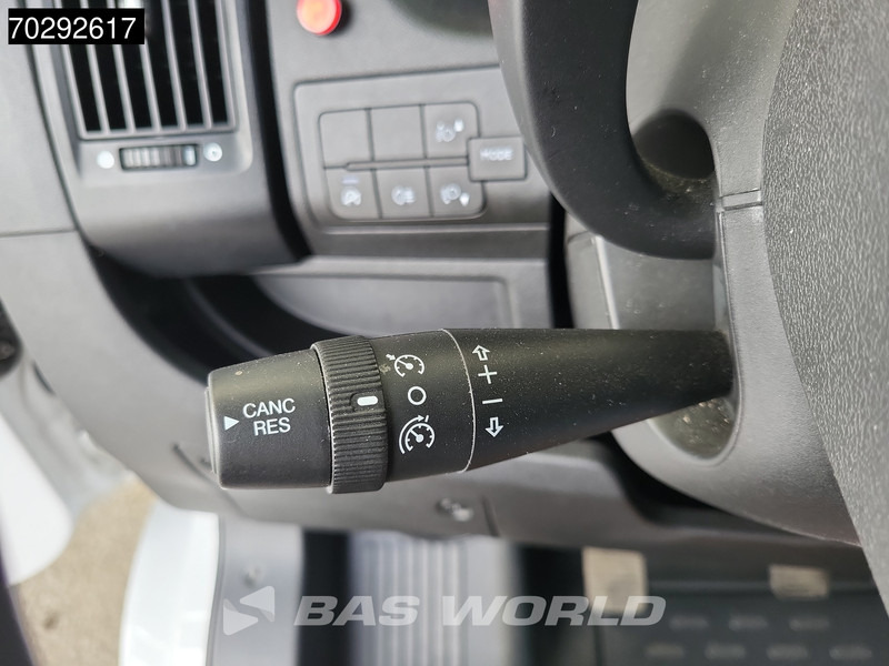 Leasing Opel Movano 140PK Laadklep Bakwagen Airco Camera Cruise D'Hollandia Meubelbak Koffer 18m3 Airco Cruise control Opel Movano 140PK Laadklep Bakwagen Airco Camera Cruise D'Hollandia Meubelbak Koffer 18m3 Airco Cruise control: afbeelding 17 Leasing Opel Movano 140PK Laadklep Bakwagen Airco Camera Cruise D'Hollandia Meubelbak Koffer 18m3 Airco Cruise control Opel Movano 140PK Laadklep Bakwagen Airco Camera Cruise D'Hollandia Meubelbak Koffer 18m3 Airco Cruise control: afbeelding 17
